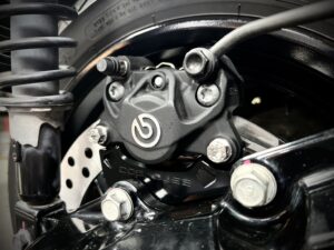 BREMBO 鑄造對二大螃蟹 | 完工報價