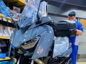 XMAX YAMAHA行李箱