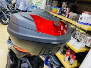 XMAX YAMAHA行李箱