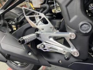 YZF R3-禾倉腳踏後移
