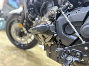 XSR700-原廠引擎防摔塊