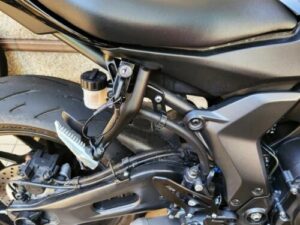 YZF R7-SKUNY安全帽鎖